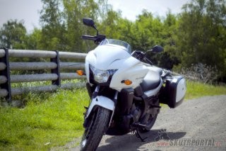 002: honda ctx 700 - dospělá motorka s automatem