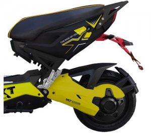 02: SXT Raptor 1200 - elektroskútr s moto vizáží